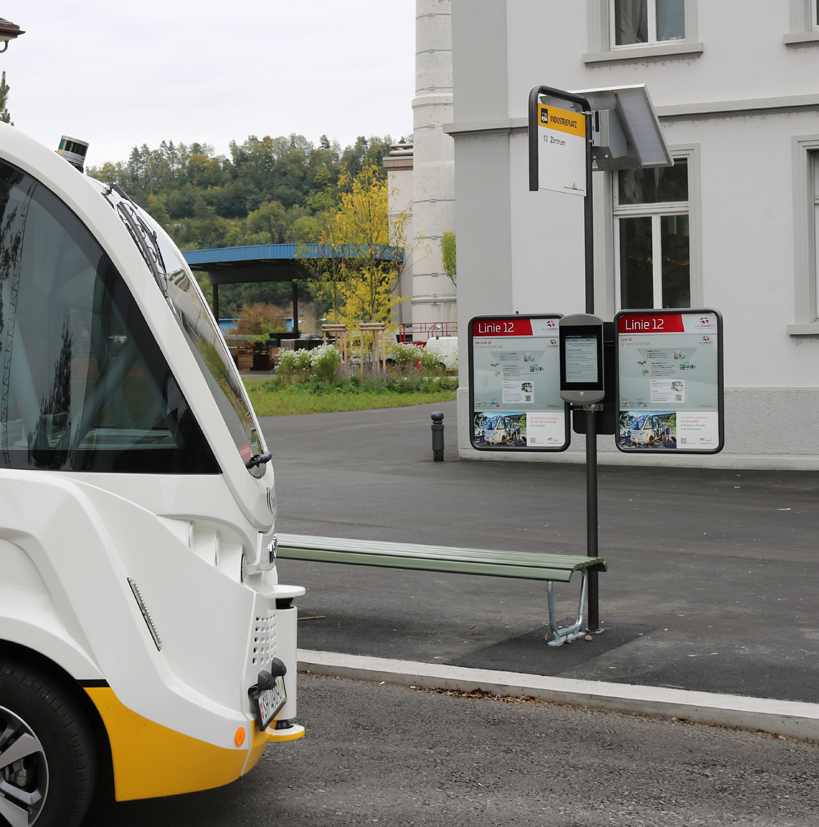 Im Bereich Fahrgastinformation präsentiert Trapeze die Haltestellenanzeiger SmartInfo E-Paper. 